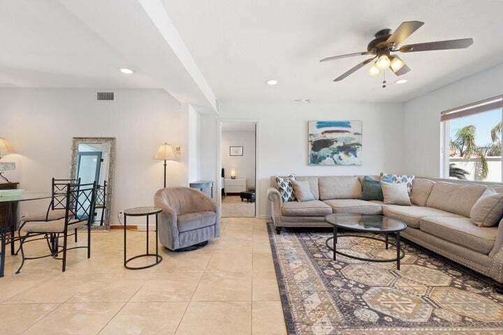 53533 Avenida Mendoza