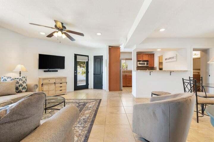 53533 Avenida Mendoza