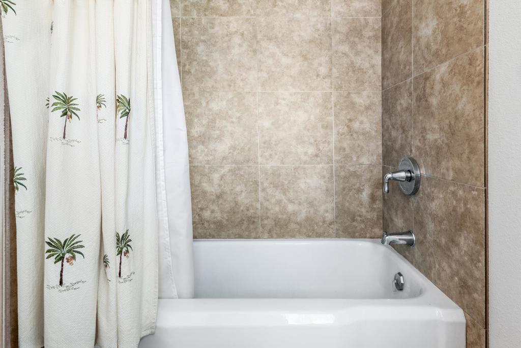 53945 Avenida Obregon