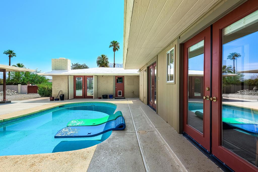 53945 Avenida Obregon