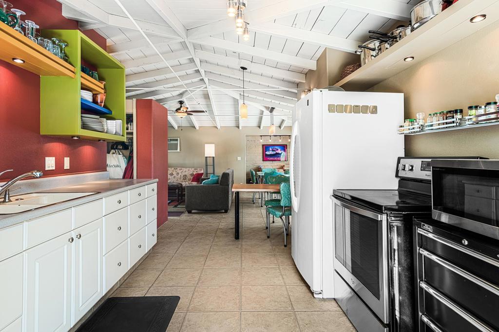 53945 Avenida Obregon