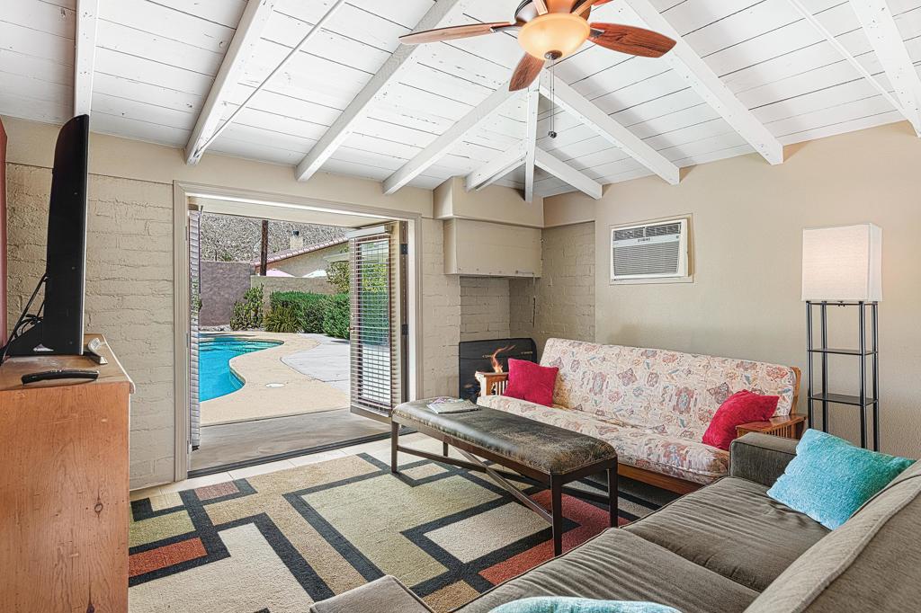 53945 Avenida Obregon