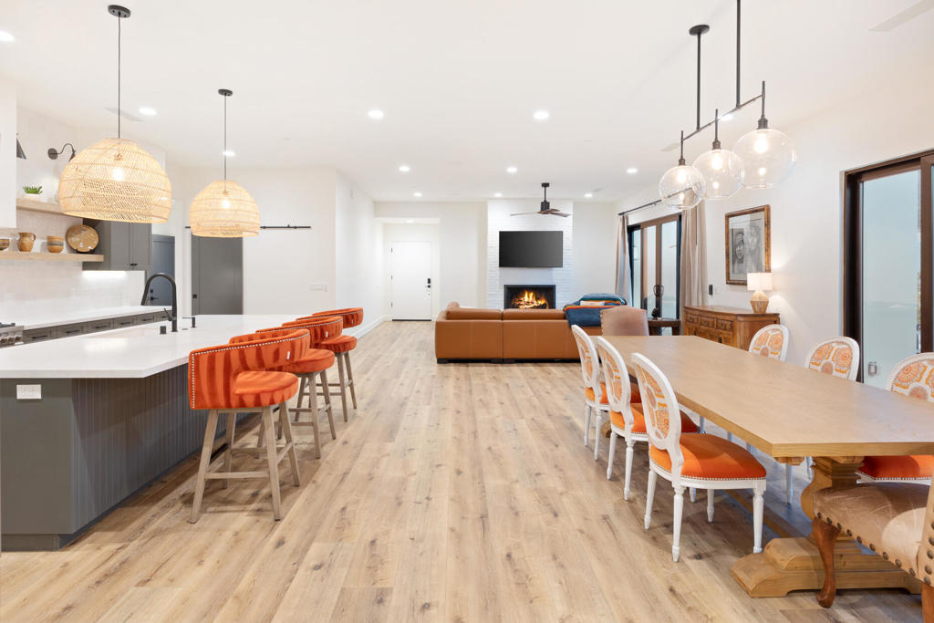 53725 Avenida Alvarado