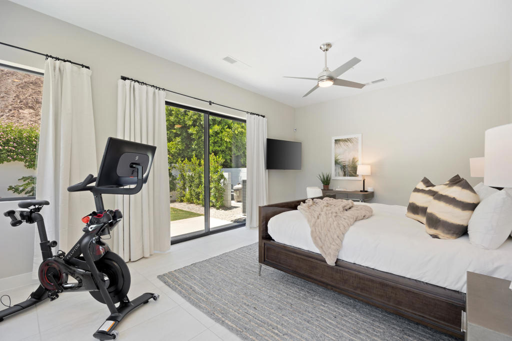 52085 Avenida Cortez