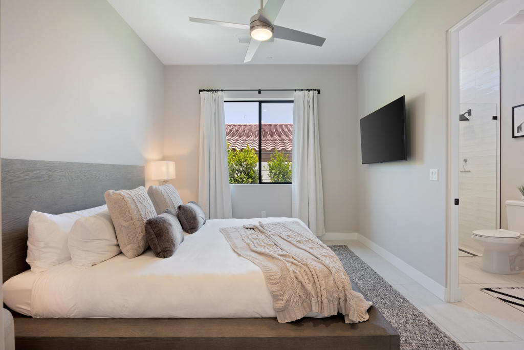 52085 Avenida Cortez