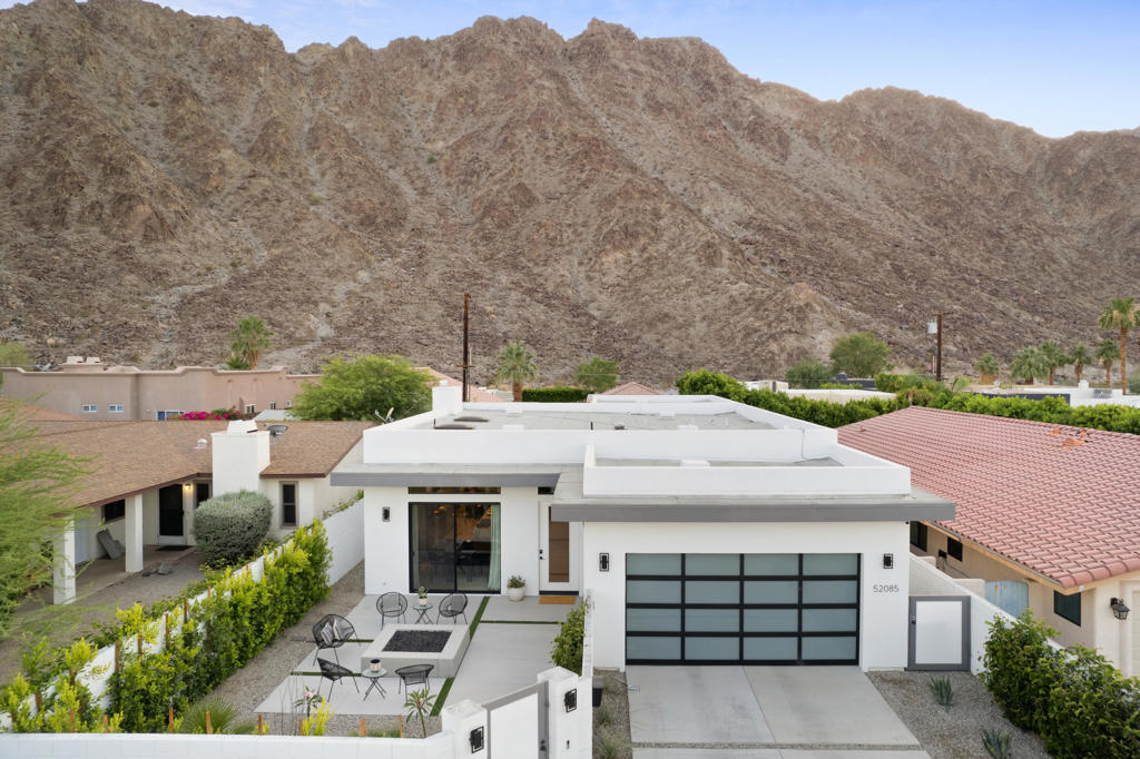 52085 Avenida Cortez