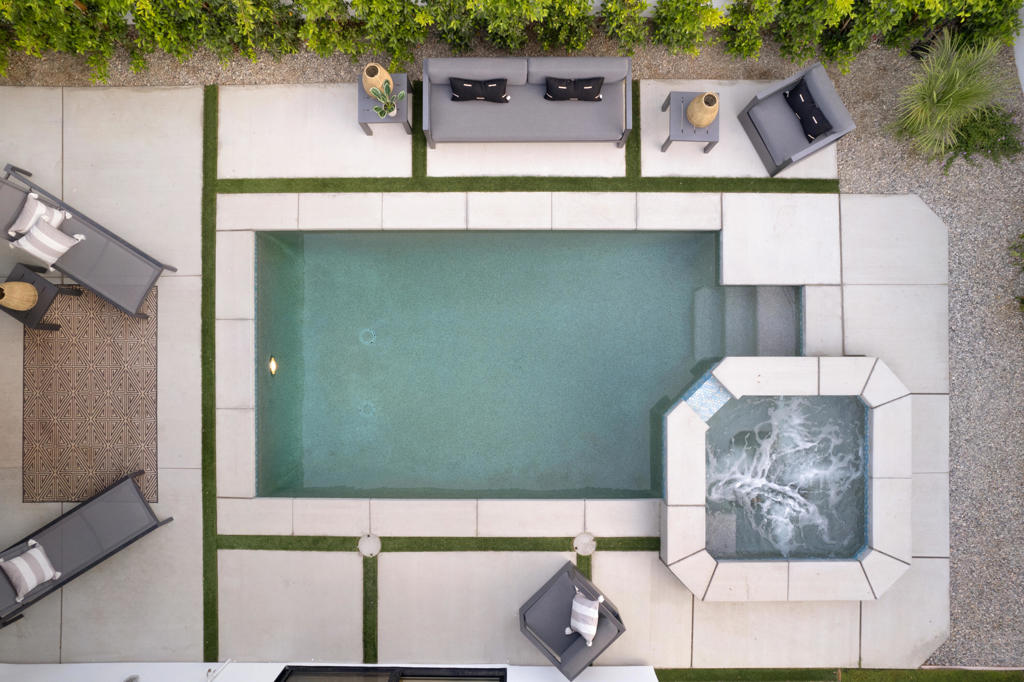 52085 Avenida Cortez