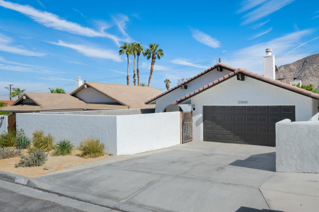 53560 Avenida Herrera