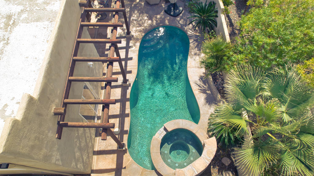 53740 Avenida Navarro