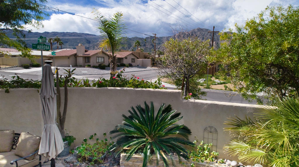 53740 Avenida Navarro