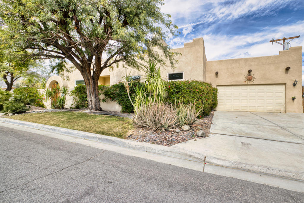 53740 Avenida Navarro