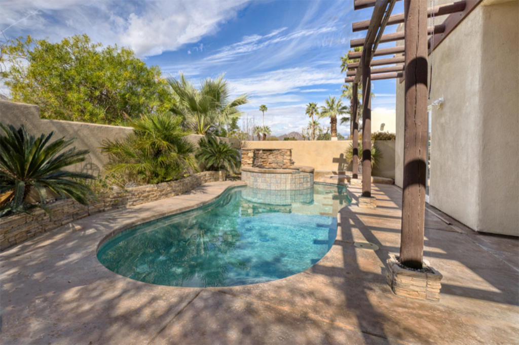 53740 Avenida Navarro