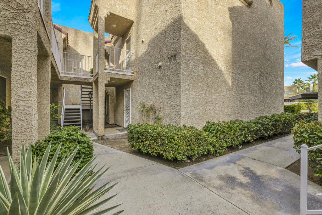 2700 Lawrence Crossley Road 41