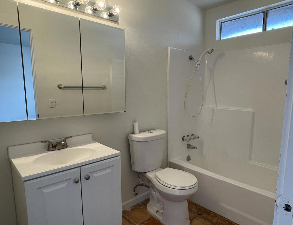 53910 Avenida Herrera