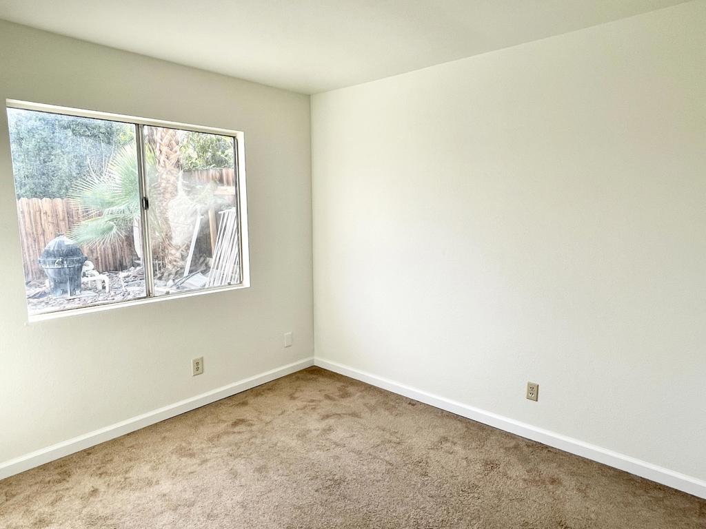 53910 Avenida Herrera