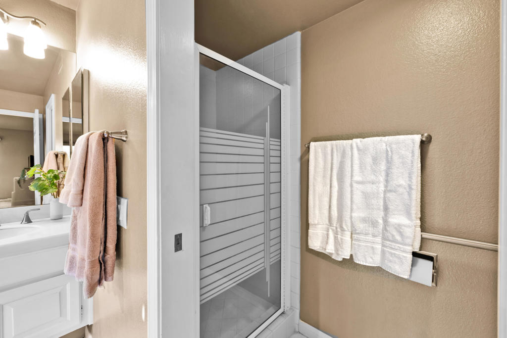 12 Tennis Club Drive