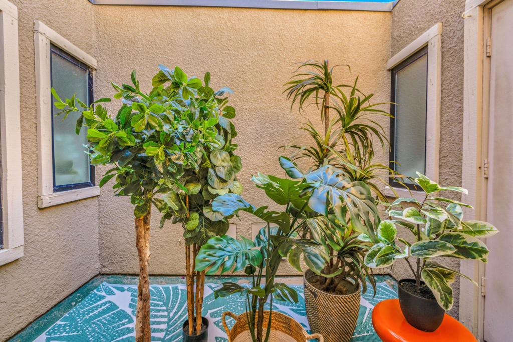 12 Tennis Club Drive