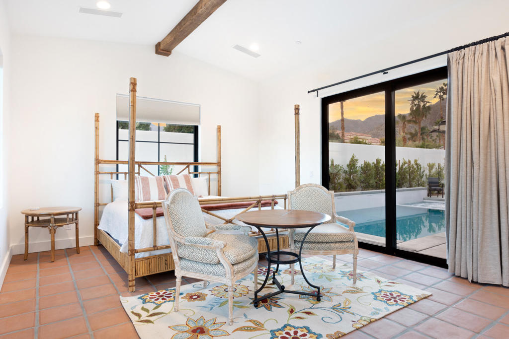 53725 Avenida Alvarado