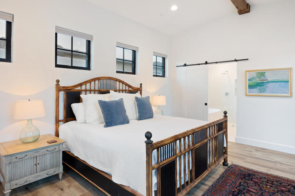 53725 Avenida Alvarado