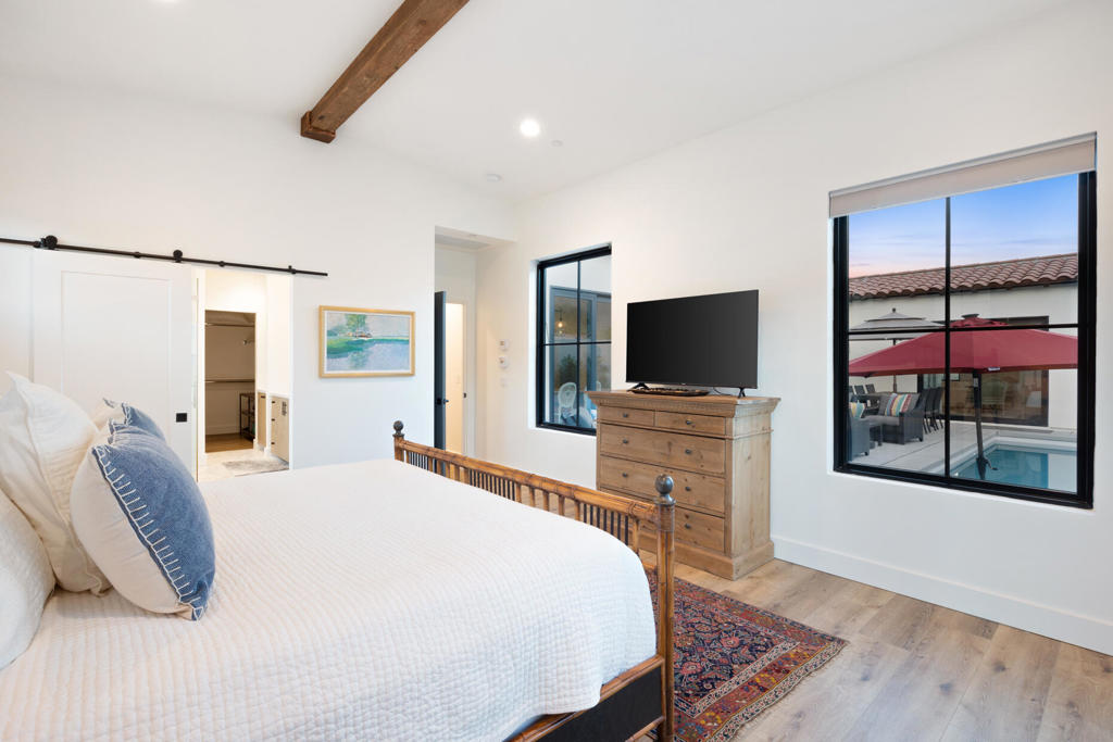 53725 Avenida Alvarado