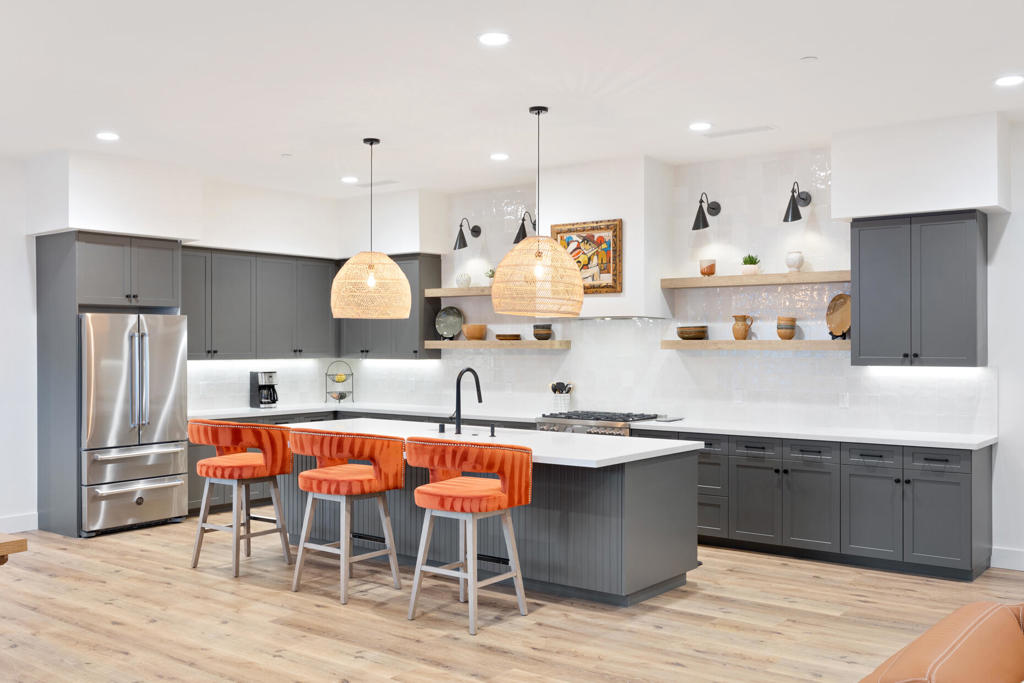 53725 Avenida Alvarado