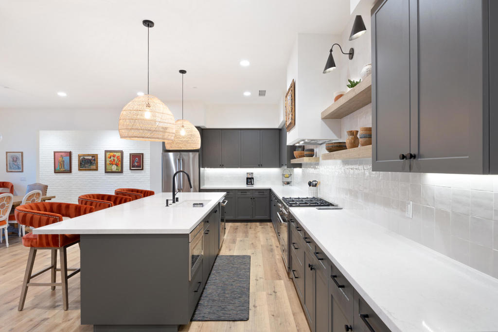 53725 Avenida Alvarado