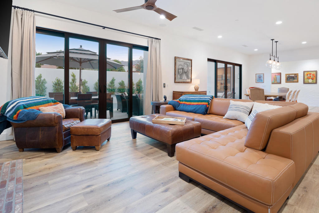 53725 Avenida Alvarado