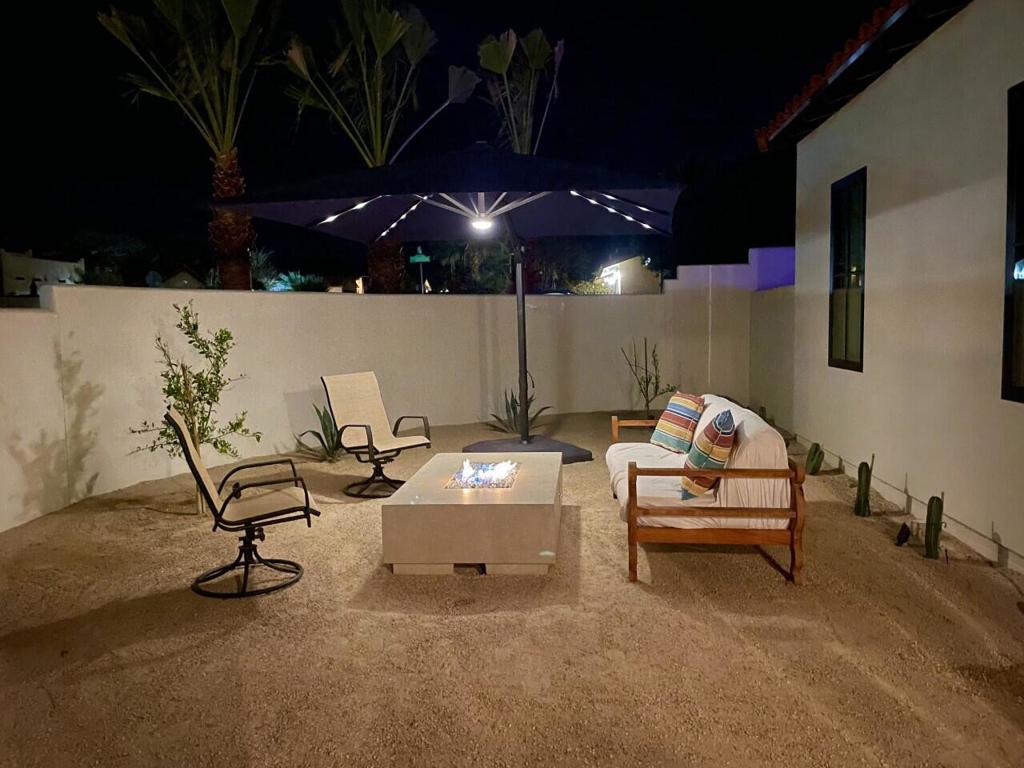 53725 Avenida Alvarado