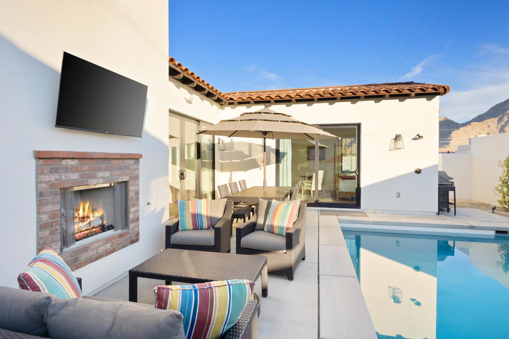 53725 Avenida Alvarado