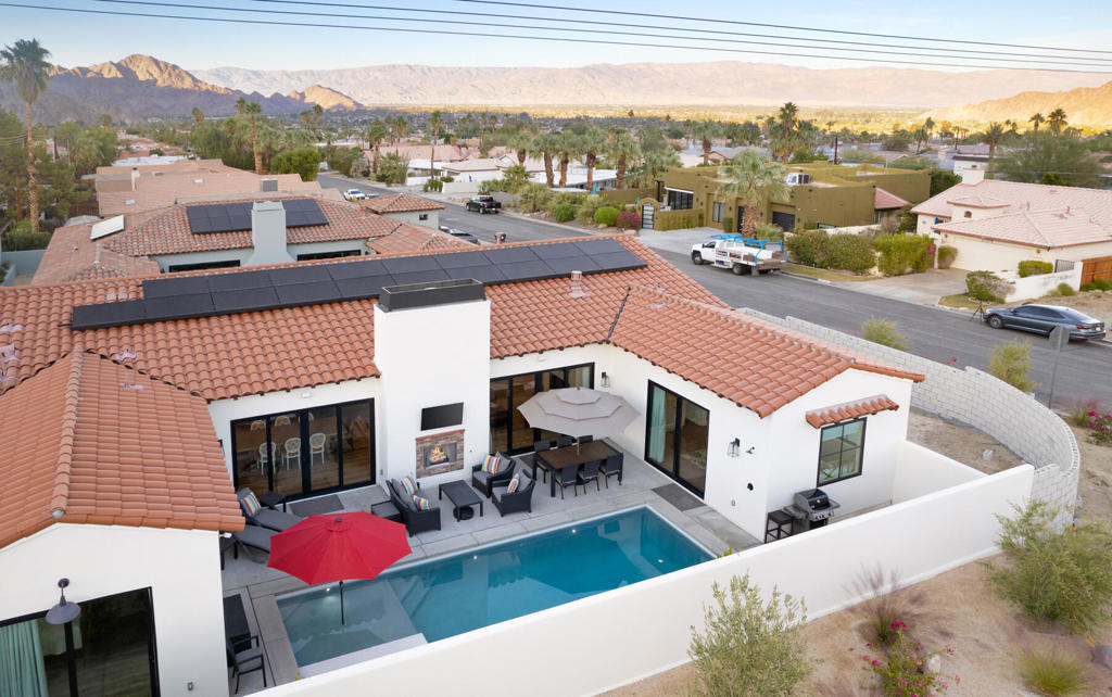 53725 Avenida Alvarado