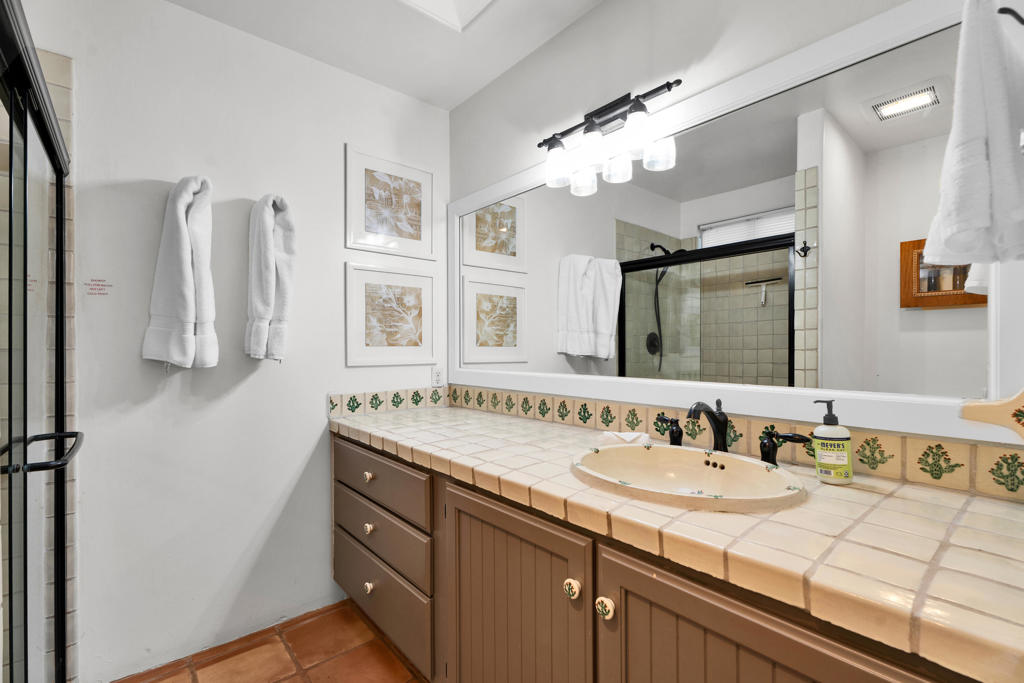 52420 Avenida Juarez