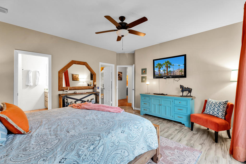 52420 Avenida Juarez