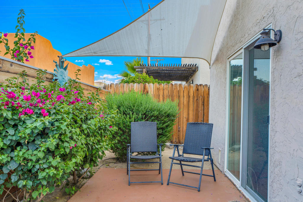 52420 Avenida Juarez