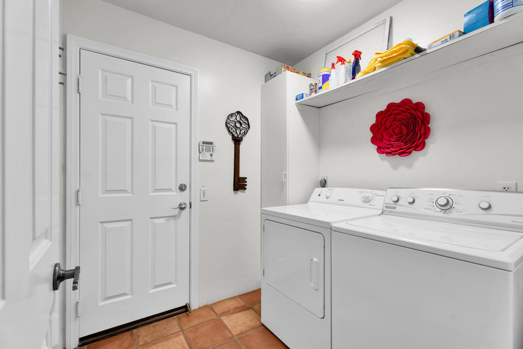 52420 Avenida Juarez