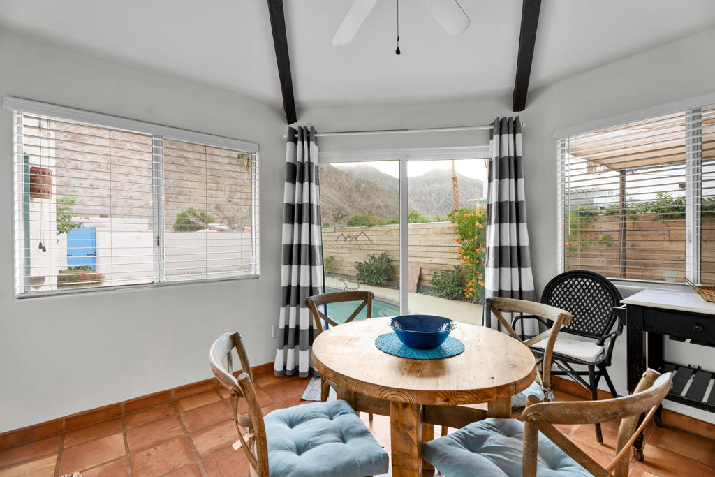 52420 Avenida Juarez