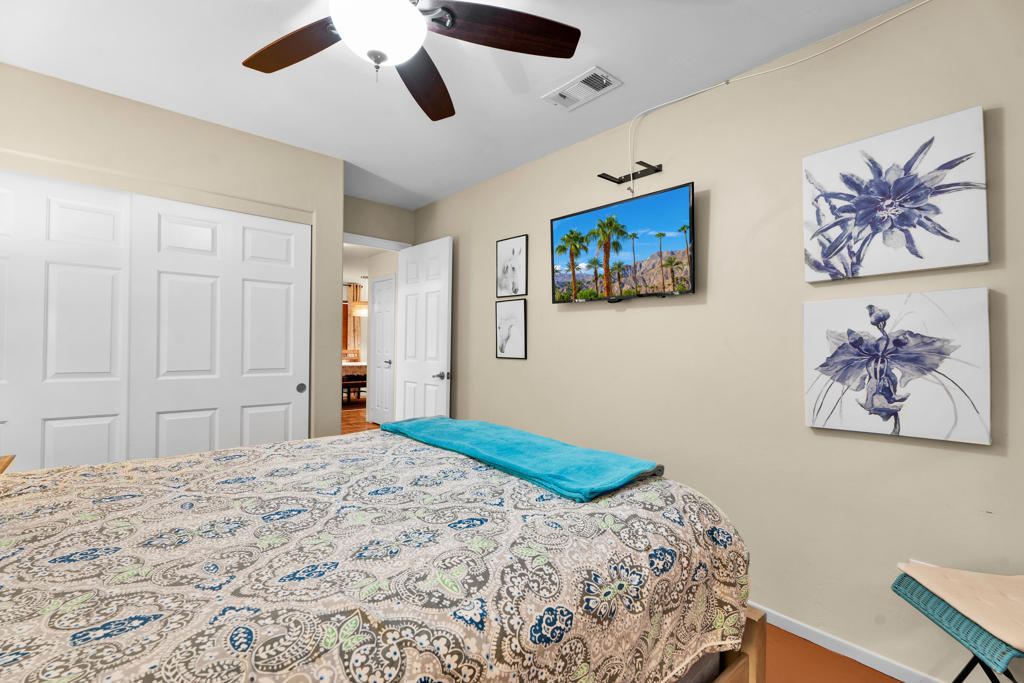 52420 Avenida Juarez