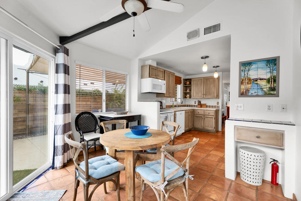 52420 Avenida Juarez