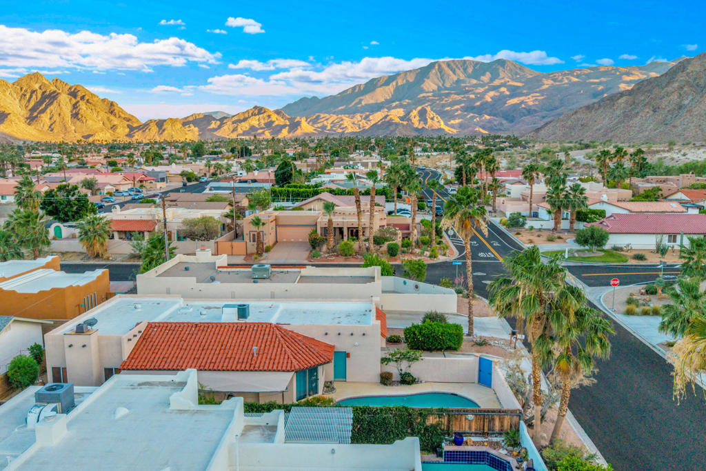 52420 Avenida Juarez