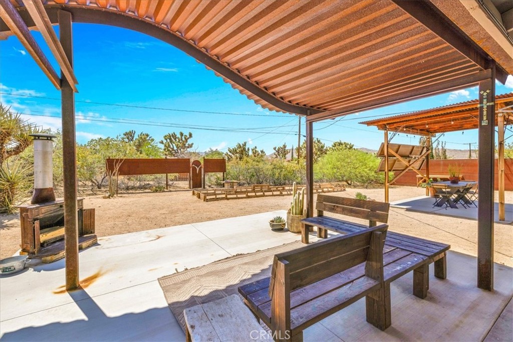 7638 Dumosa Avenue