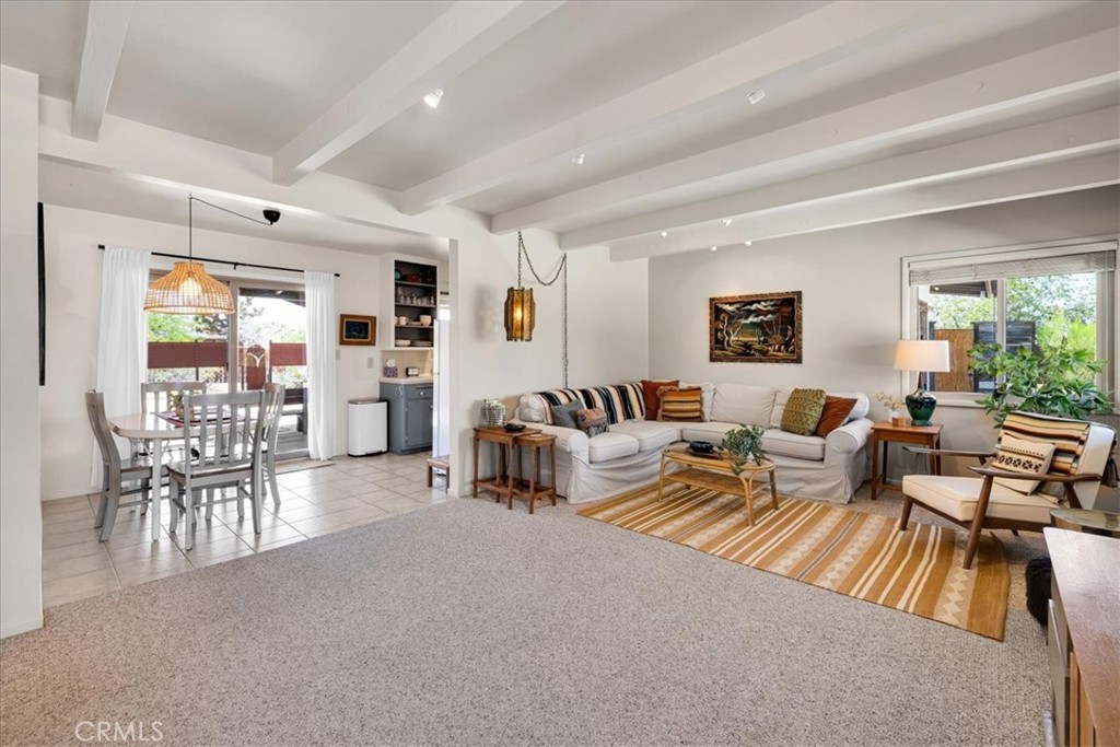 7638 Dumosa Avenue