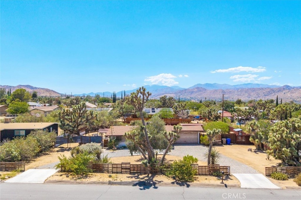 7638 Dumosa Avenue