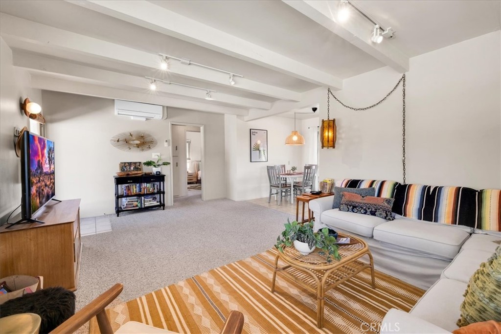 7638 Dumosa Avenue