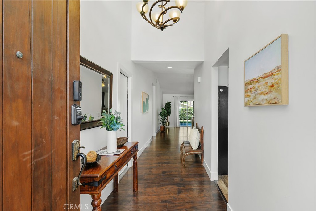 53070 Avenida Vallejo