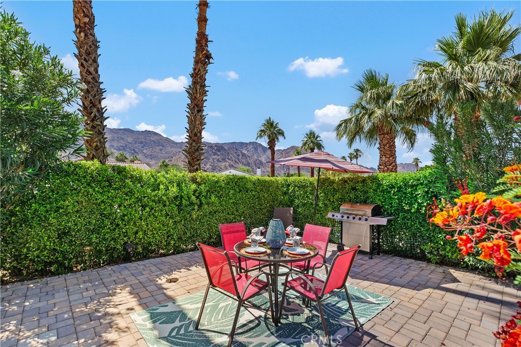 53070 Avenida Vallejo