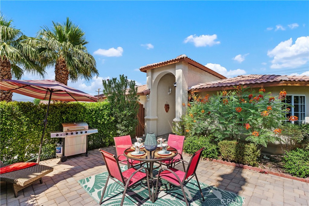 53070 Avenida Vallejo