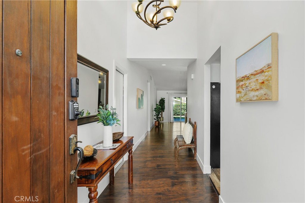 53070 Avenida Vallejo