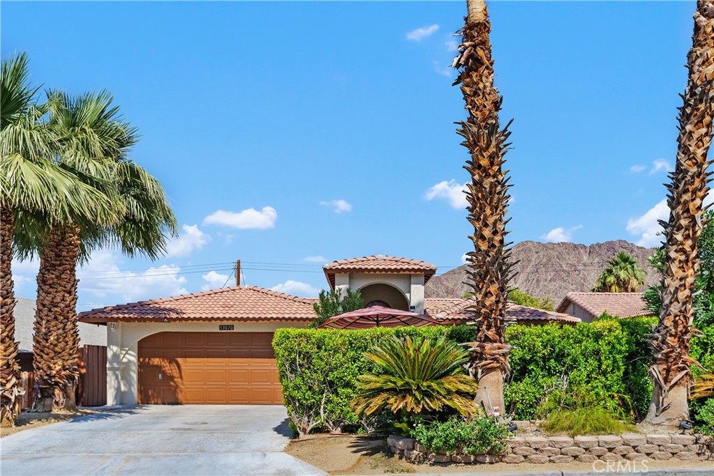53070 Avenida Vallejo