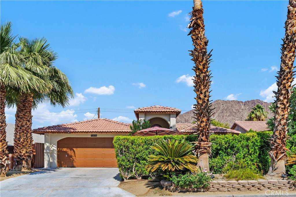 53070 Avenida Vallejo