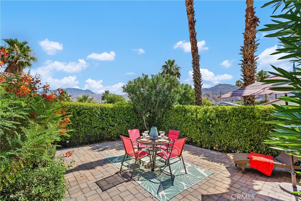 53070 Avenida Vallejo