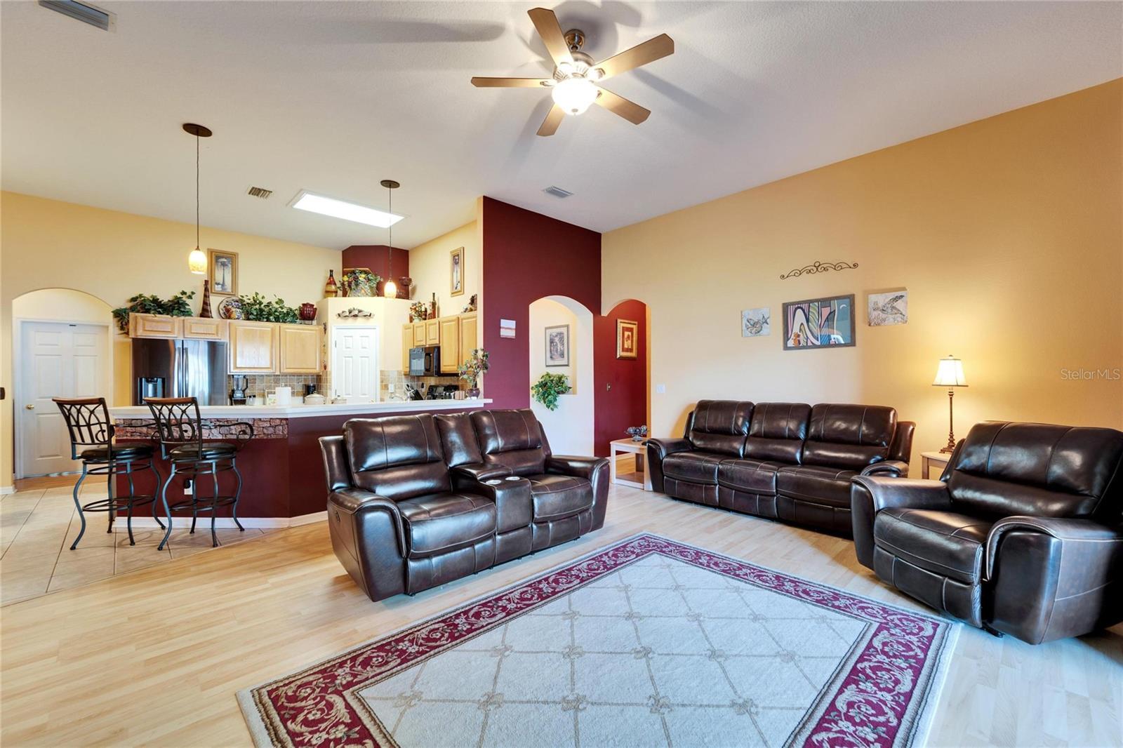 9504 LAUREL LEDGE DR